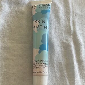 Skin Pristine Makeup Remover - Blue and White